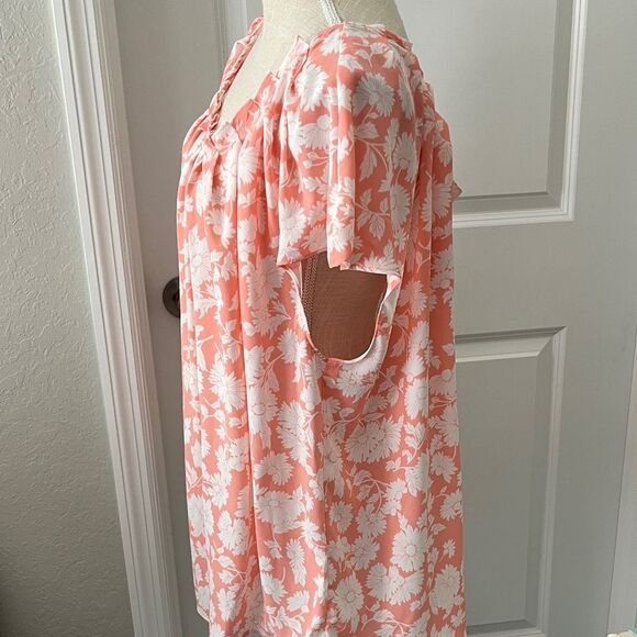 LC Lauren Conrad Peach and White Floral Blouse - Picture 4 of 8